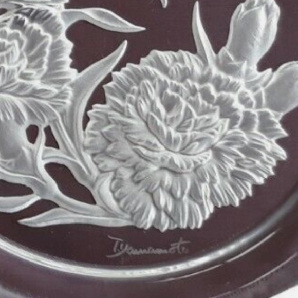Crystal Flower of the Month Crystal Plate by Hoya Signed T Yamamoto - May - Picture 6 of 6